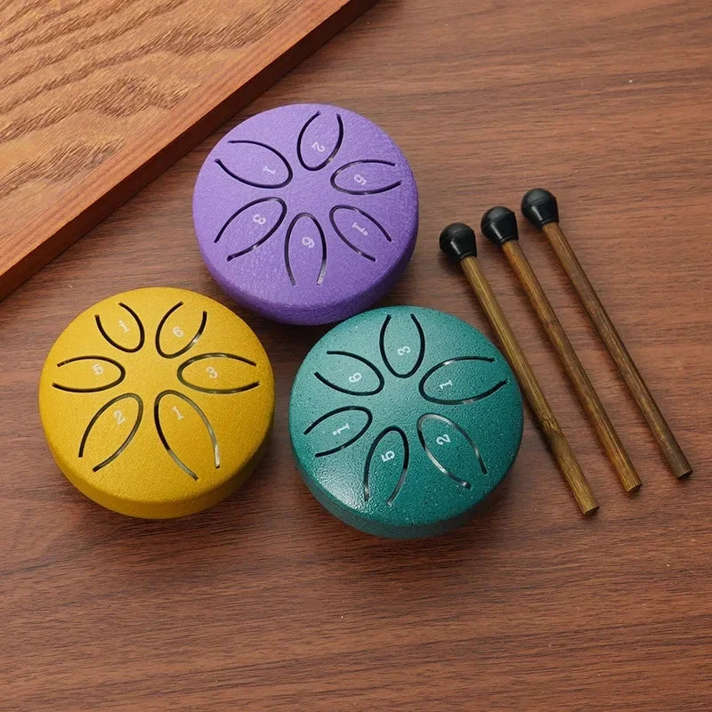 3 petits tambours en acier Mini Tongue Drum de 7,6 cm, 6 notes, en acier inoxydable. Instrument zen idéal pour méditation, relaxation et initiation musicale.