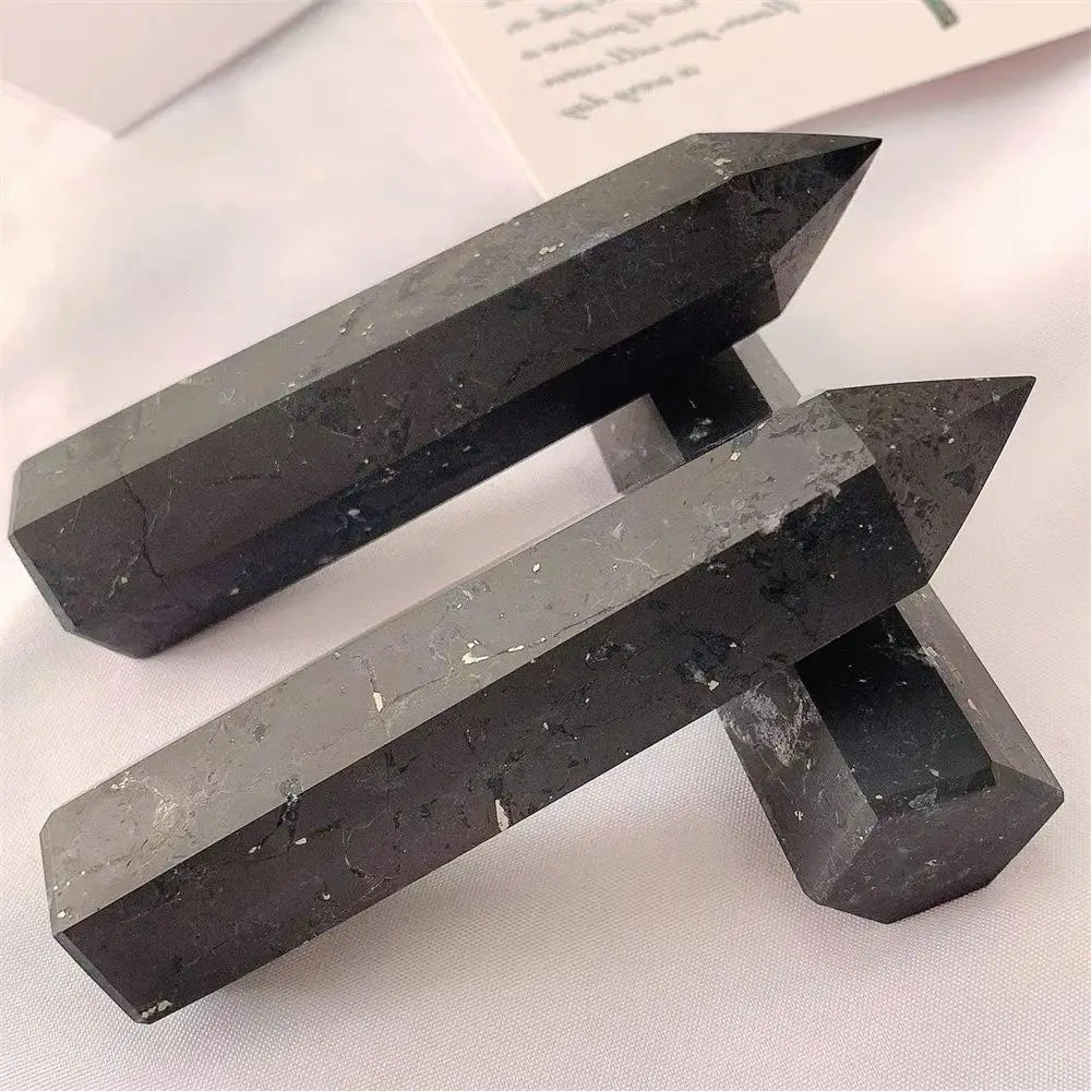 Tour en Shungite Naturelle – Pierre d’Ancrage Énergétique