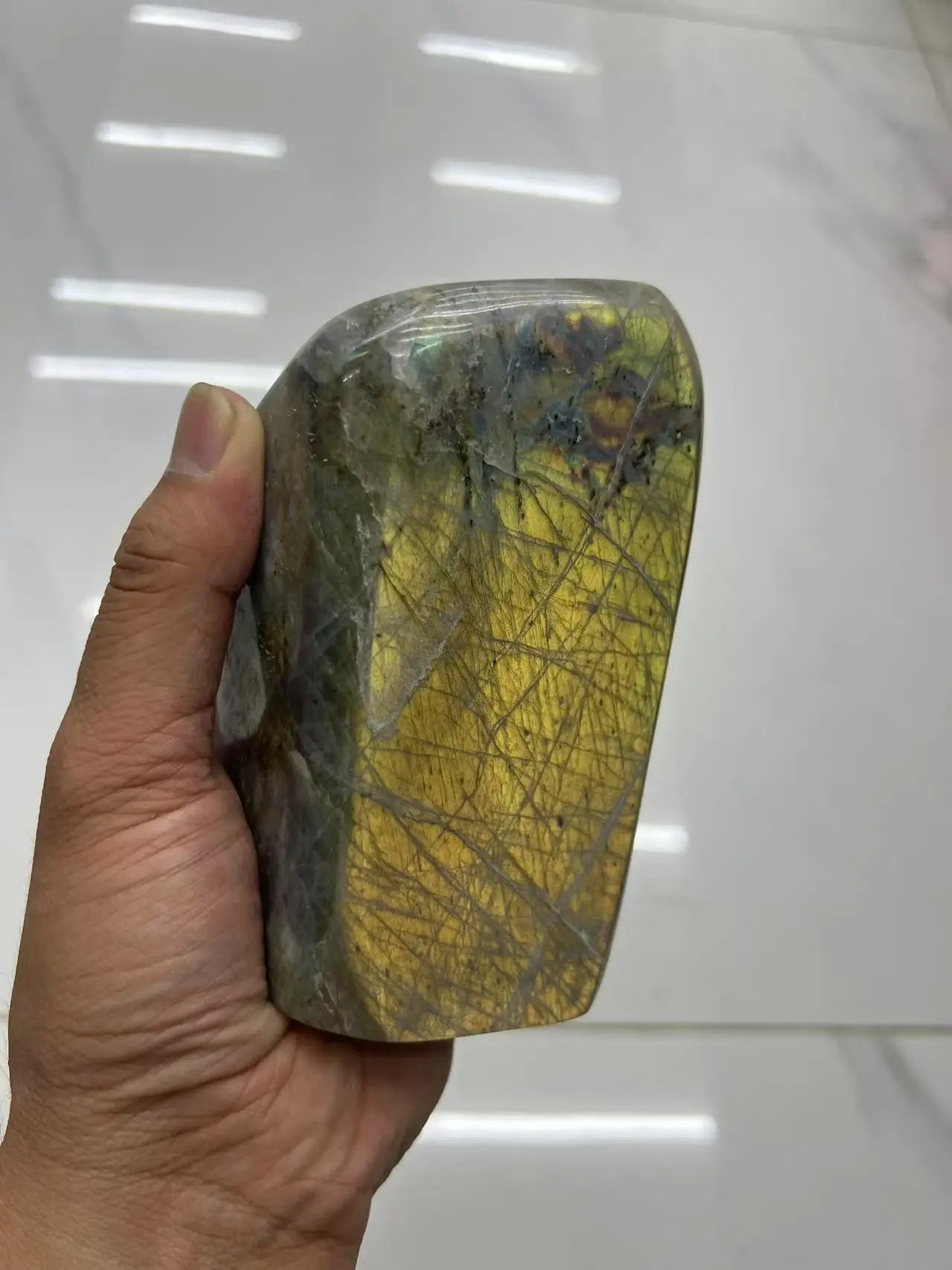Labradorite Naturelle – Pierre Spirituelle Feng Shui  jaune