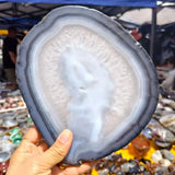 Tranche d’Agate Naturelle – Disque Cristal Reiki &amp; Dessous de Verre Énergétique